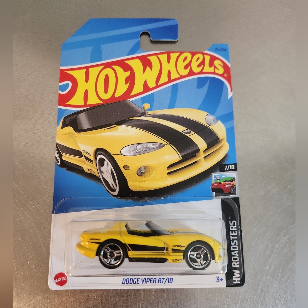 Hot Wheels Dodge Viper RT/10 Yellow Toy Car